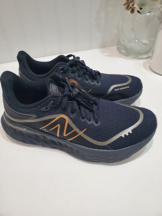 New Balance Shoes - New Balance Fresh Foam Sneakers size 8